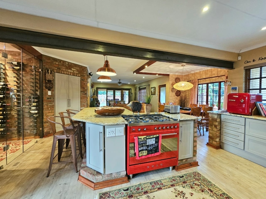 5 Bedroom Property for Sale in Miederpark North West